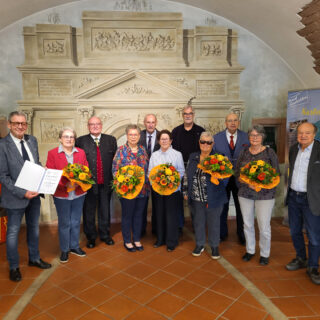 Heute konnten wir wieder einige Mitglieder für Ihre 15, 25 und 40-jährige Treue zur Gesellschaft auszeichnen. Vielen Dank für Eure Unterstützung!
#Kastel #Reduit #Mainz #Wiesbaden #GHK #Danke #HeimatgeschichteErLeben #TeamHeimatforscher #Vereinstreue #MuseumCastellum